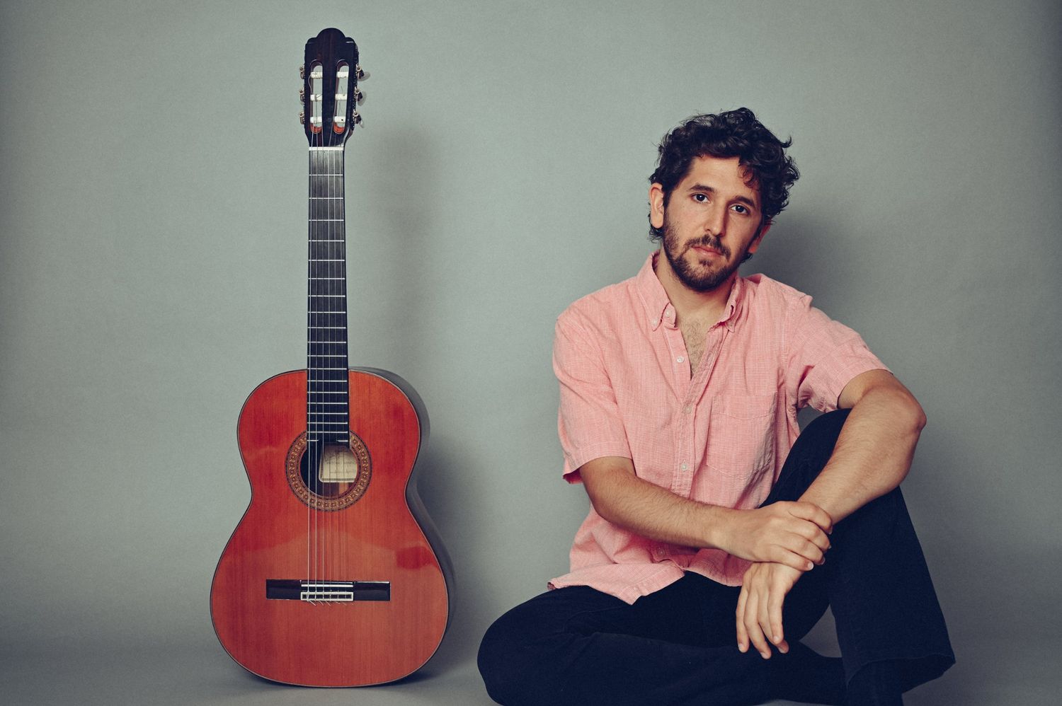 Tal Mashiach with his classical guitar